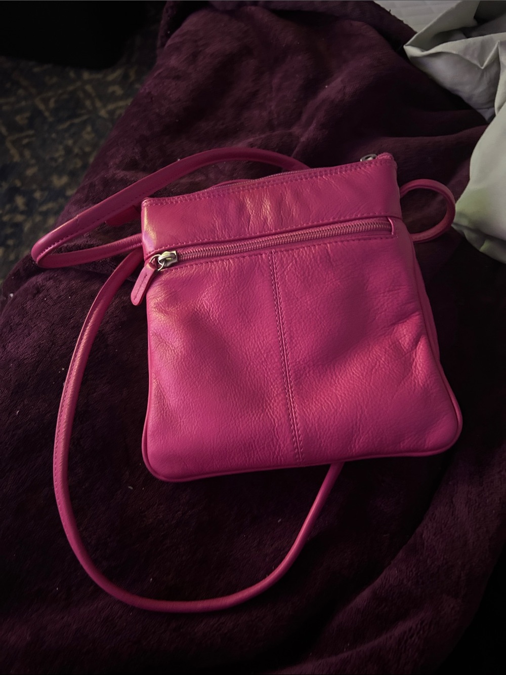 iLi Vibrant Pink Leather Crossbody Bag NWOT - Picture 5 of 10